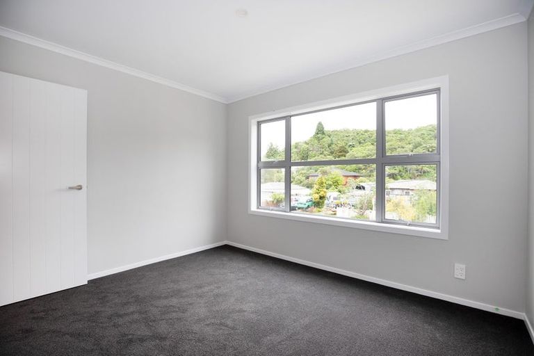 Photo of property in 4a Horoeka Street, Stokes Valley, Lower Hutt, 5019
