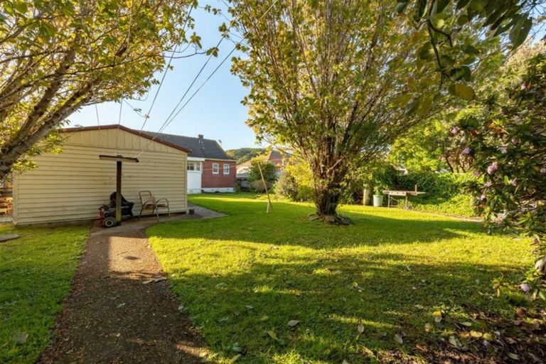 Photo of property in 50 Compton Crescent, Taita, Lower Hutt, 5011