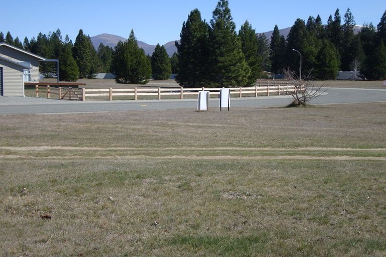 Photo of property in 38 Rhoboro Road, Twizel, 7901