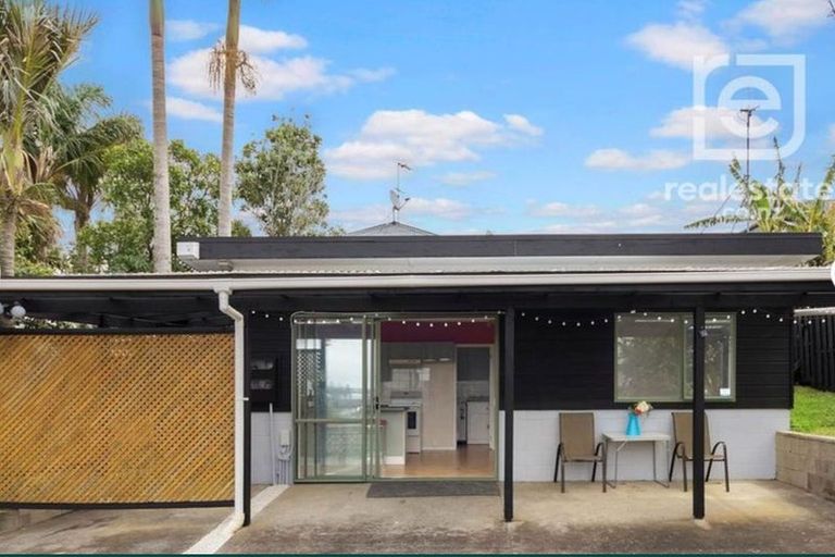 Photo of property in 120a Hepburn Road, Glendene, Auckland, 0602