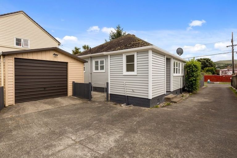 Photo of property in 1 Athlone Crescent, Boulcott, Lower Hutt, 5011