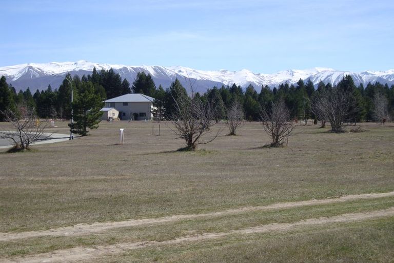 Photo of property in 38 Rhoboro Road, Twizel, 7901