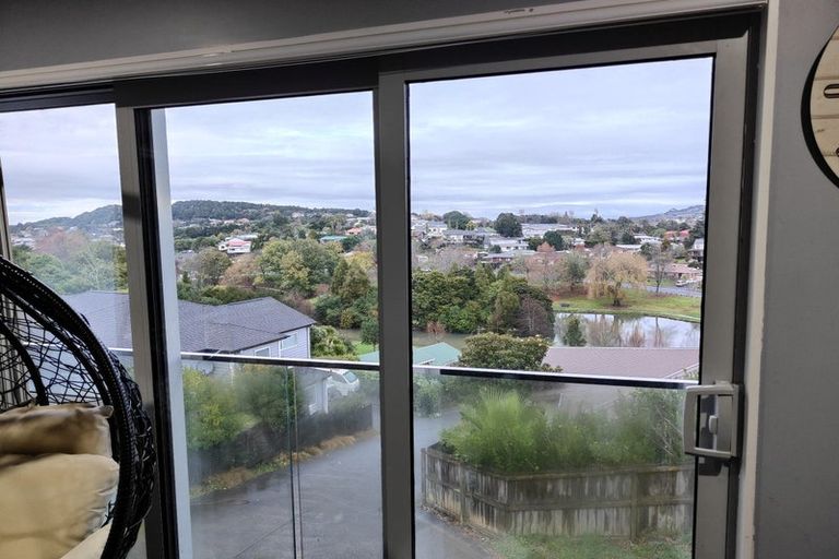 Photo of property in 22 Brownlee Place, Pukekohe, 2120