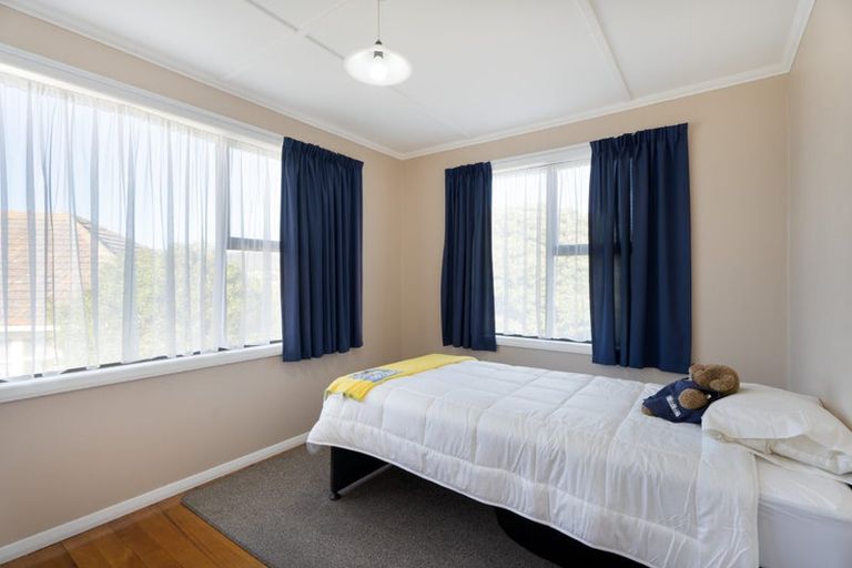 Photo of property in 19 Jillett Street, Titahi Bay, Porirua, 5022