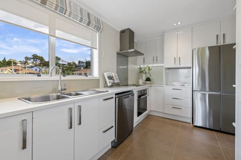 Photo of property in 9 Serrata Place, Browns Bay, Auckland, 0630