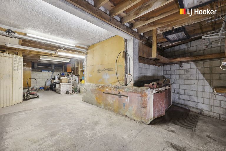 Photo of property in 9 Featherston Street, Macandrew Bay, Dunedin, 9014