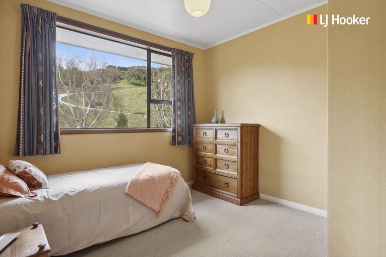 Photo of property in 9 Featherston Street, Macandrew Bay, Dunedin, 9014