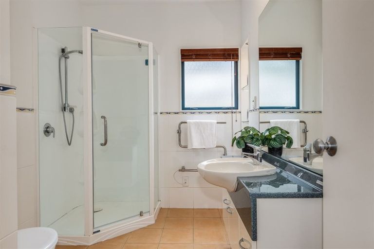 Photo of property in 18 Petrel Lane, Whitby, Porirua, 5024