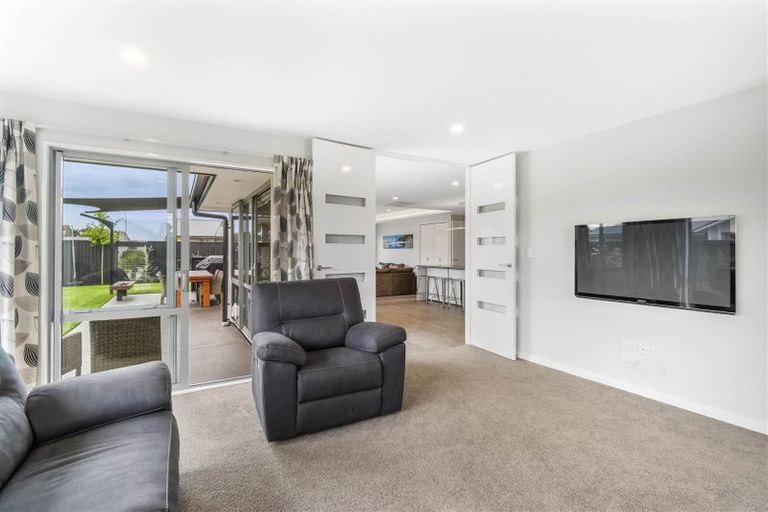 Photo of property in 6 Wallace Crescent, Prebbleton, 7604