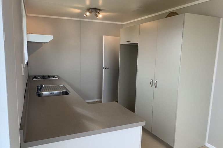 Photo of property in 36 Gibbons Crescent, Castlecliff, Whanganui, 4501