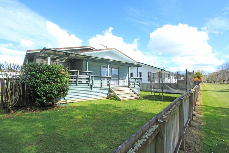 Photo of property in 21 Crescent Court, Melville, Hamilton, 3206