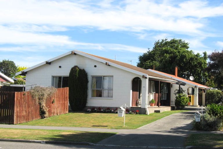 Photo of property in 1/51 Woodbury Street, Russley, Christchurch, 8042