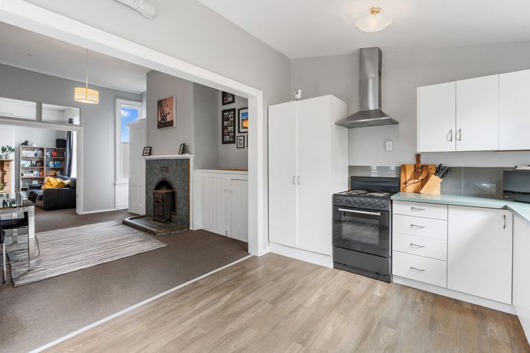 Photo of property in 24 Neidpath Road, Mornington, Dunedin, 9011