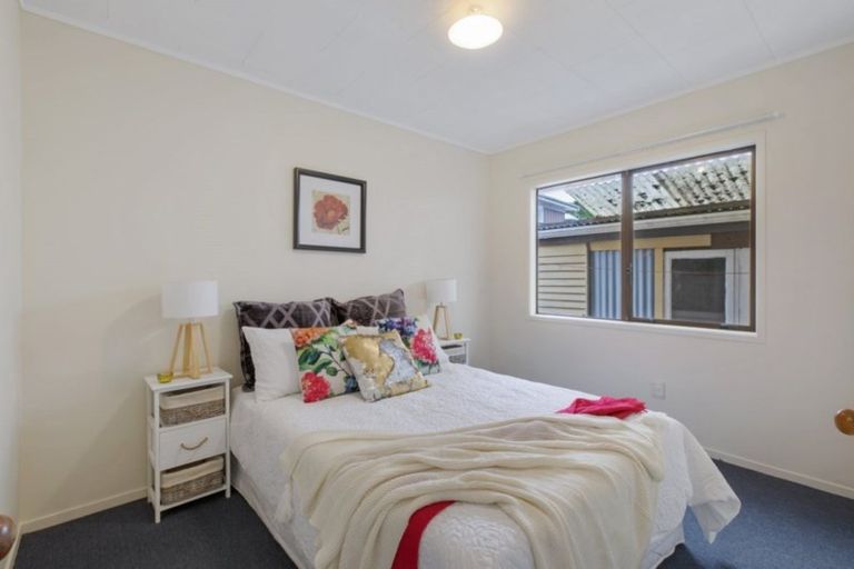 Photo of property in 25 Margaret Road, Raumati Beach, Paraparaumu, 5032