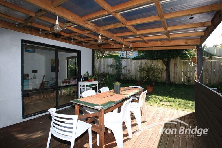 Photo of property in 3/21 Taurus Crescent, Beach Haven, Auckland, 0626