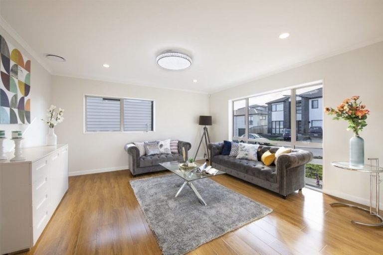 Photo of property in 11 Drover Close, Flat Bush, Auckland, 2019