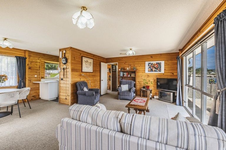 Photo of property in 26 Marchant Place, Westown, New Plymouth, 4310