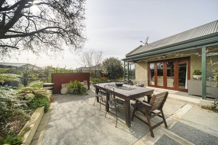 Photo of property in 1 Strachan Way, Highbury, Palmerston North, 4412