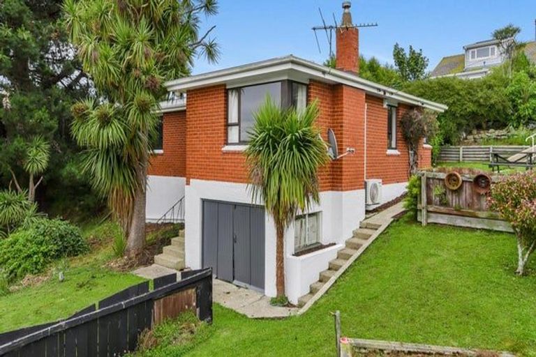 Photo of property in 28 Puketai Street, Andersons Bay, Dunedin, 9013