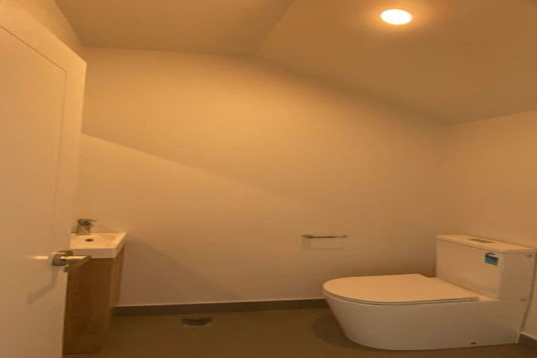 Photo of property in 1 Tawatawa Street, Long Bay, Auckland, 0630