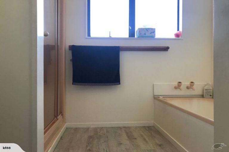 Photo of property in 36 Arnold Grove, Paraparaumu Beach, Paraparaumu, 5032