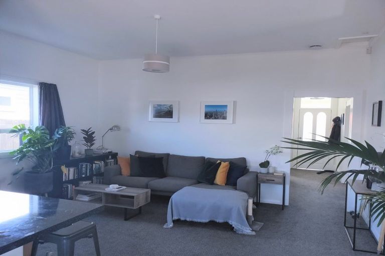 Photo of property in 104 Randwick Road, Moera, Lower Hutt, 5010