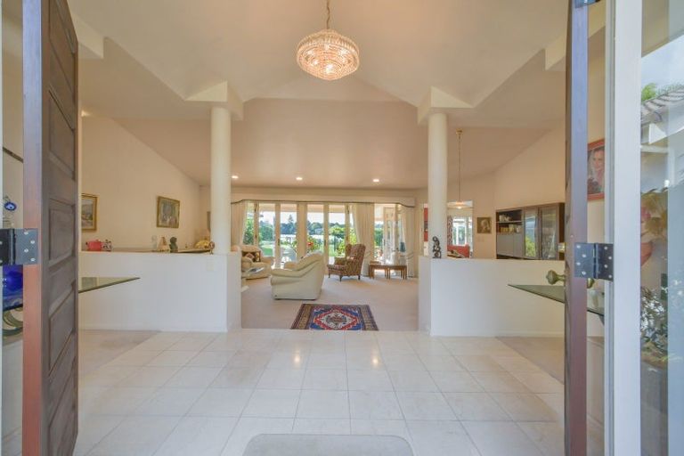 Photo of property in 84 Rushgreen Avenue, Pahurehure, Papakura, 2113