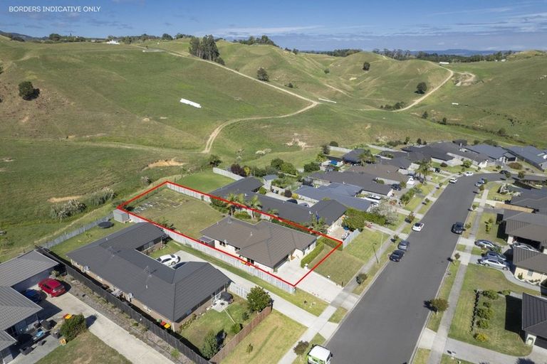 Photo of property in 208 Ballintoy Park Drive, Welcome Bay, Tauranga, 3175