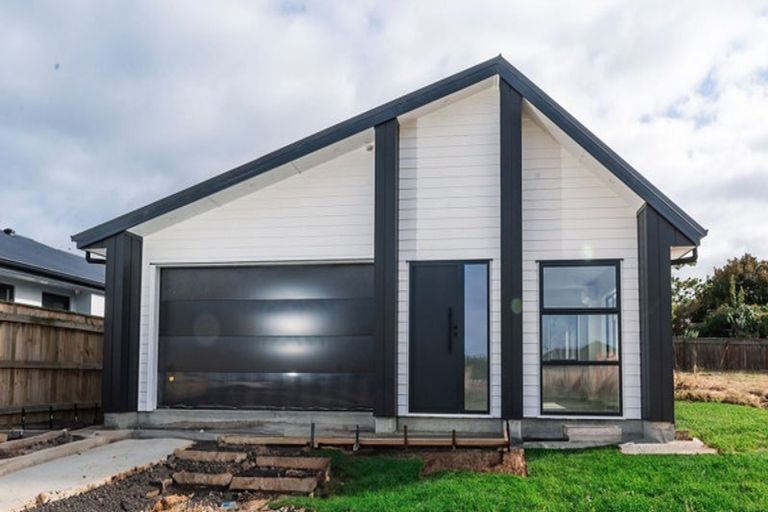 Photo of property in 55d Potter Avenue, Northcote, Auckland, 0627