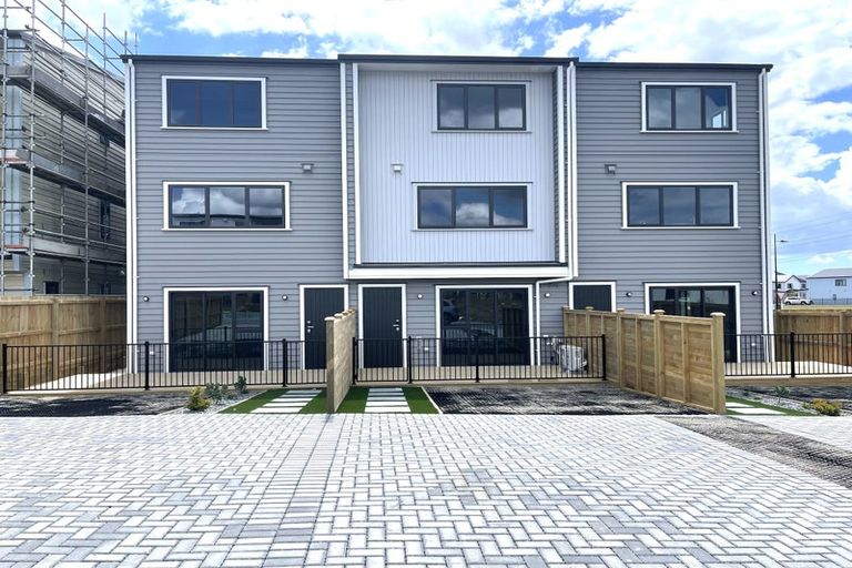 Photo of property in 7 Awhi Way, Karaka, 2578