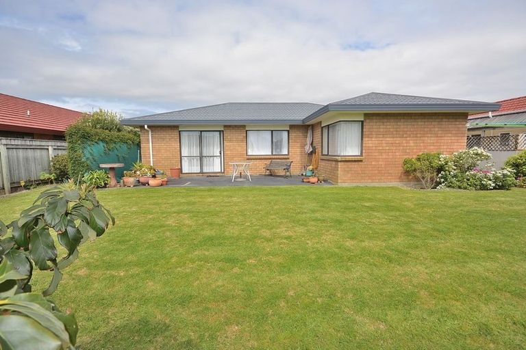 Photo of property in 125 Queens Road, Waikanae Beach, Waikanae, 5036
