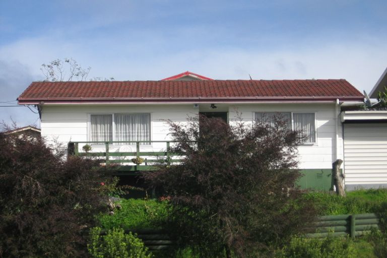 Photo of property in 1/321 Triangle Road, Massey, Auckland, 0614