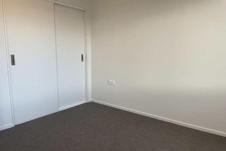 Photo of property in 106/28c Eileen Newey Place, Henderson, Auckland, 0612