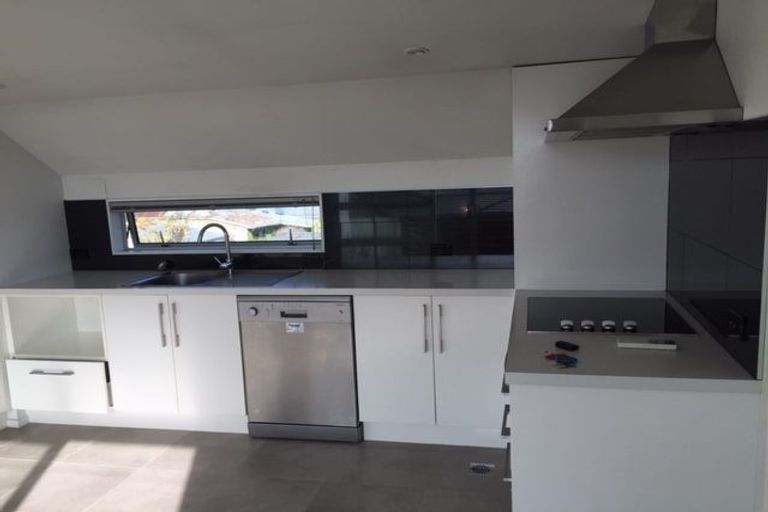 Photo of property in 43 Grafton Street, Waltham, Christchurch, 8011