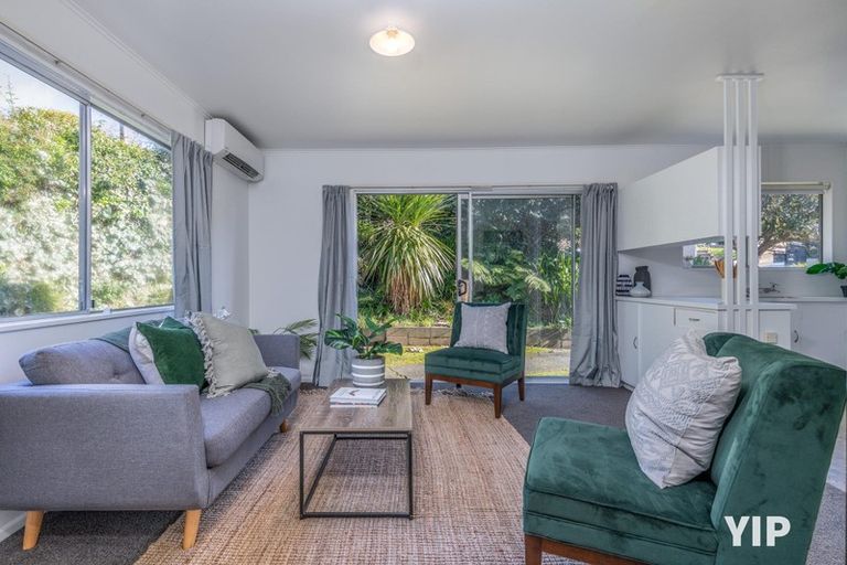 Photo of property in 16b Glen Alton Avenue, Paparangi, Wellington, 6037