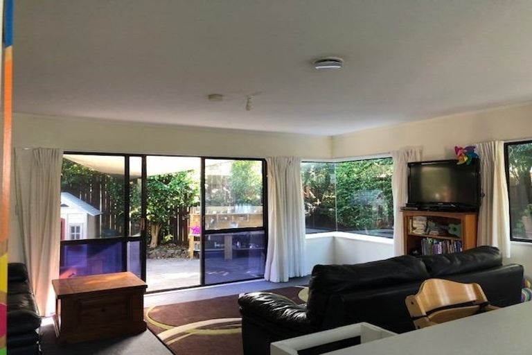 Photo of property in 8b Hayley Grove, Papamoa Beach, Papamoa, 3118