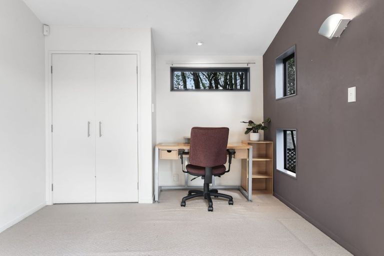 Photo of property in 9 Ginders Drive, Massey, Auckland, 0614