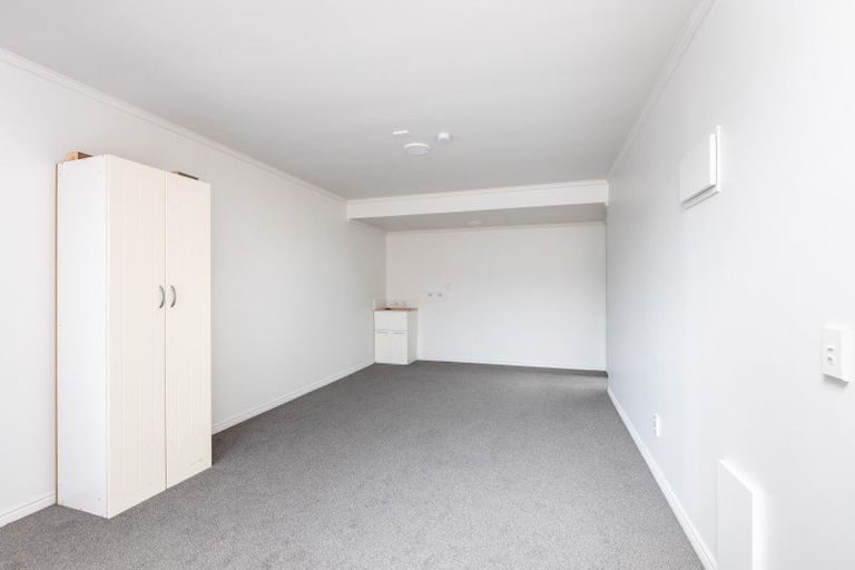 Photo of property in 4/49 Sackville Street, Fitzroy, New Plymouth, 4312