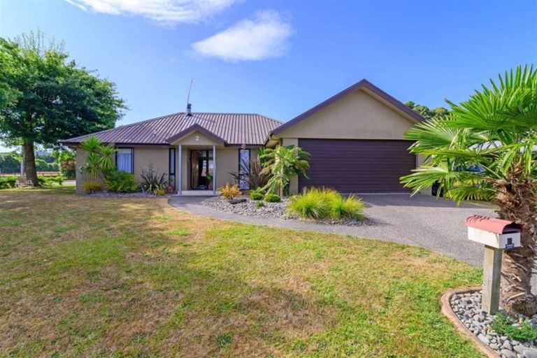 Photo of property in 2 Caulfield Place, Pukehangi, Rotorua, 3015