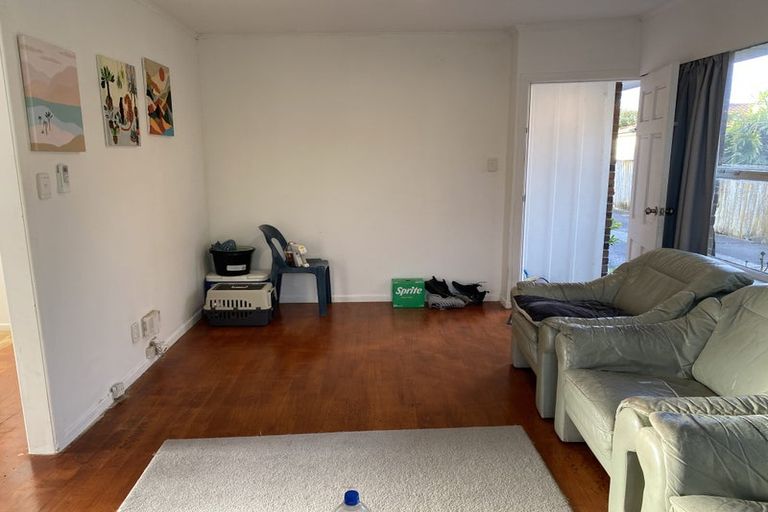 Photo of property in 2/42 Dale Crescent, Pakuranga, Auckland, 2010
