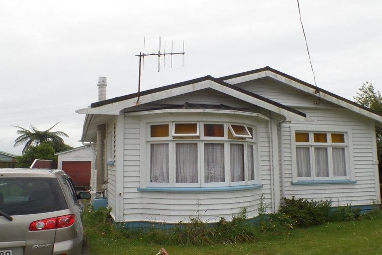 Photo of property in 11 Gladstone Street, Westport, 7825