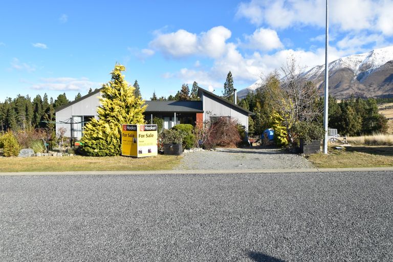 Photo of property in 76 Ohau Drive, Lake Ohau, Twizel, 9412