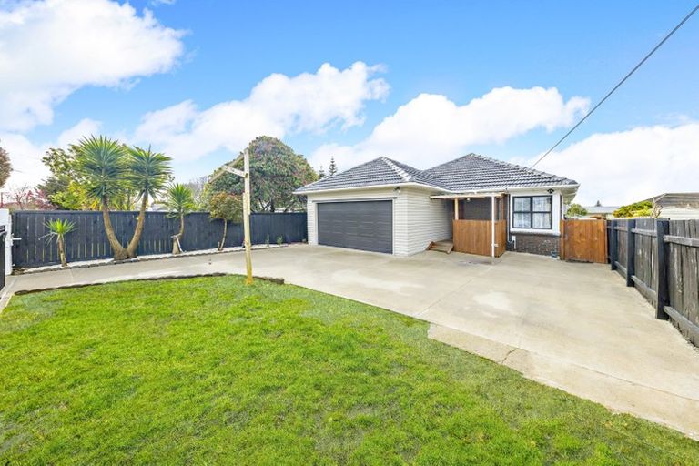 Photo of property in 5 Lloyd Avenue, Papatoetoe, Auckland, 2025