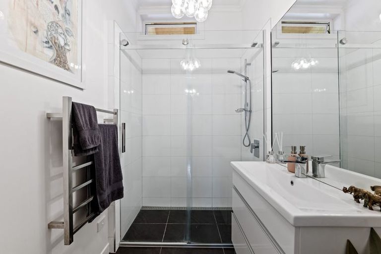 Photo of property in 18 David Street, Westown, New Plymouth, 4310