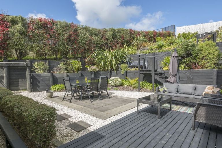 Photo of property in 63 Waterside Drive, Pyes Pa, Tauranga, 3112