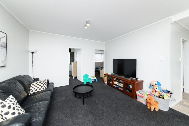 Photo of property in 6a Westhaven Grove, Takaro, Palmerston North, 4412