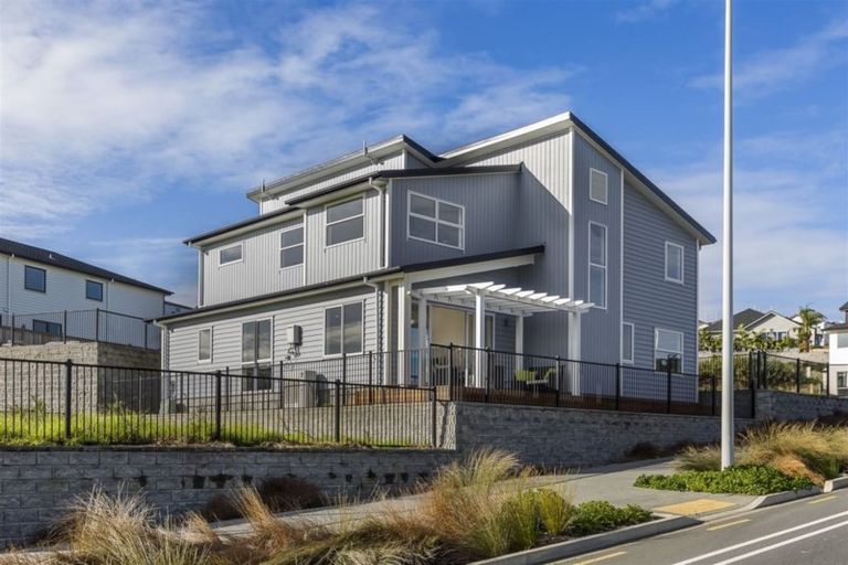 Photo of property in 47 Windlass Street, Long Bay, Auckland, 0630