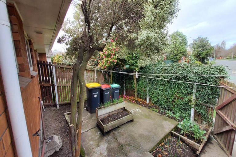 Photo of property in 1/26 Solway Avenue, Ilam, Christchurch, 8041