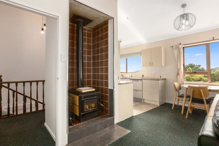 Photo of property in 3a Quinn Grove, Ranui, Porirua, 5024