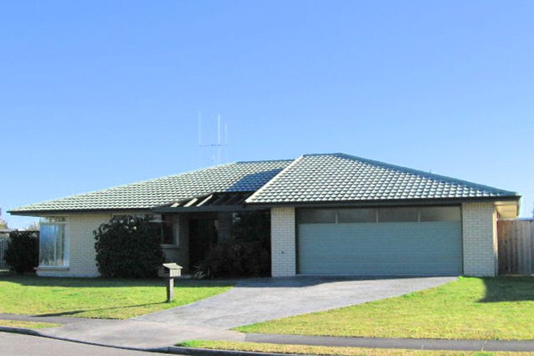 Photo of property in 36 Dover Road, St Andrews, Hamilton, 3200